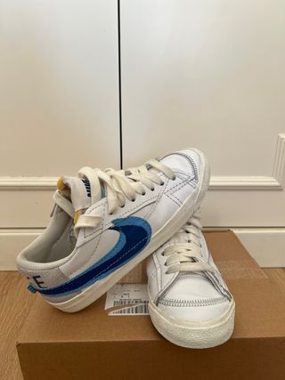 Nike Blazer Low 77 Jumbo Blancas y Azules