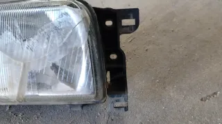 Farol Direito Nissan Terrano 2 / Ford Maverick