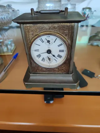 Reloj de sobremesa antiguo