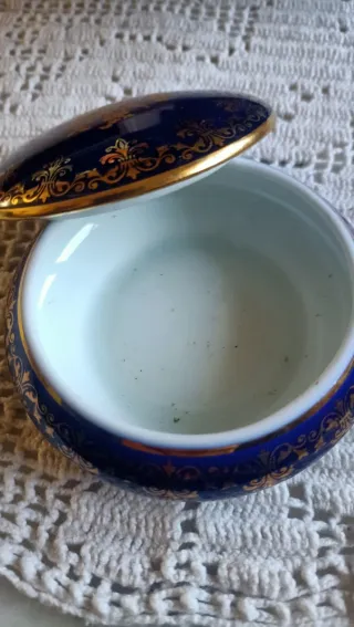 Caja de porcelana francesa de Lourdes años 60