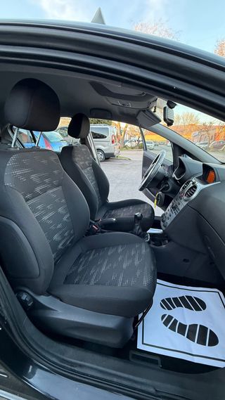 Opel Corsa 1.4 gasolina 2011