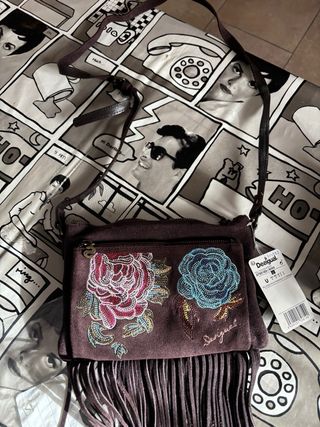 Bolso Desigual bordado flores flecos