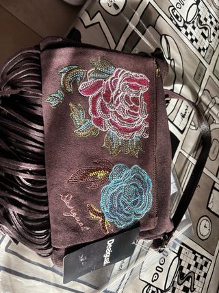 Bolso Desigual bordado flores flecos
