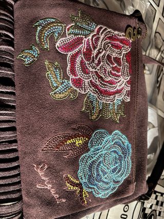 Bolso Desigual bordado flores flecos