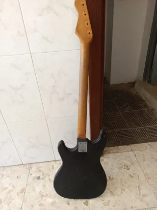 Guitarra Fender
