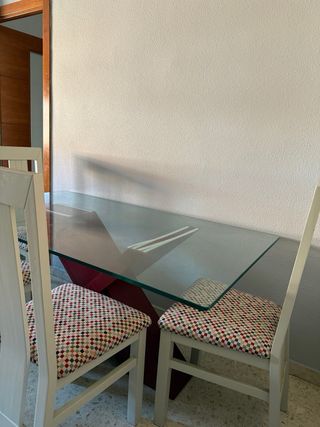 “Conjunto mesa comedor y sillas