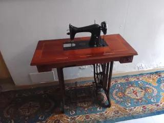 Máquina de coser Alfa antigua ancho:90 fon:43 a74