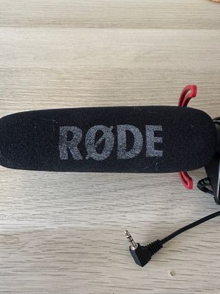 Micrófono RODE VideoMic con accesorios
