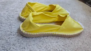 Alpargatas amarillas talla 36