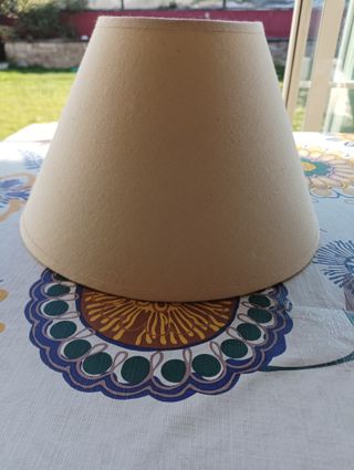 Tulipa lámpara tela beige