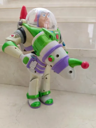 Buzz Lightyear Juguete con Accesorios
