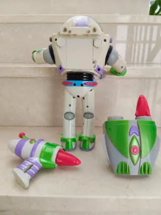 Buzz Lightyear Juguete con Accesorios