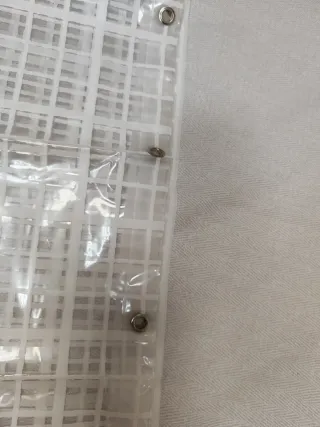 Tenda da bagno trasparente con design a quadri