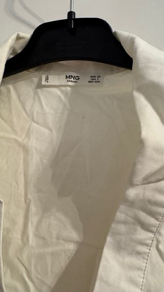 Lote 2 blusas mujer beige y blanca