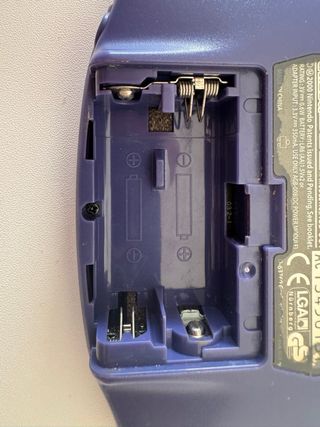 Game Boy Advance original – Color morado/índigo