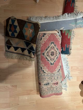 Set di 4 tappeti rustici