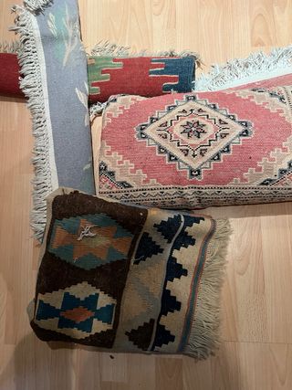 Set di 4 tappeti rustici