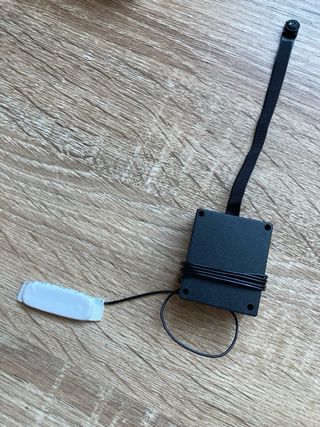 Pinganillo con cámara botón y accesorios nuevo