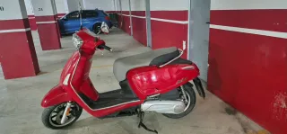 Kymco Like 125 Roja Scooter