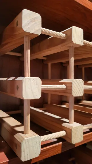 Botellero de madera de pino macizo