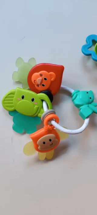 Giochi per neonati: farfalla e sonaglio