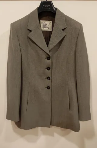 TRAJE BURBERRYS CHAQUETA Y FALDA