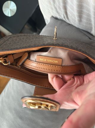 Michael Kors Carmen Pouchette Pequeña