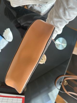 Michael Kors Carmen Pouchette Pequeña