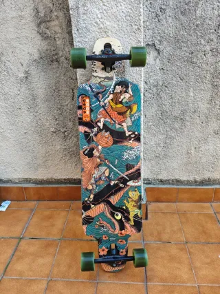 Longboard con diseño japonés