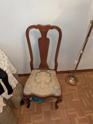 JUEGO DE 4 SILLAS Estilo Reina Ana - Tapizado Dama