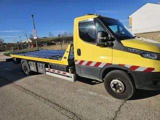 Grua portacoches iveco daily