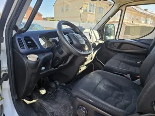 Grua portacoches iveco daily