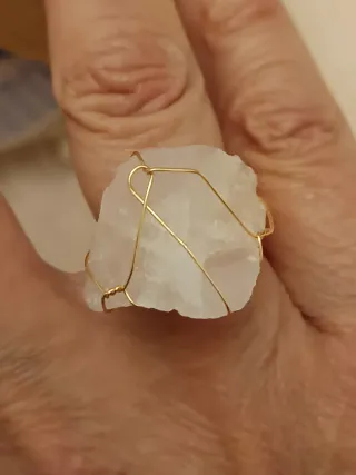 Anillo Piedra Blanca y Dorado