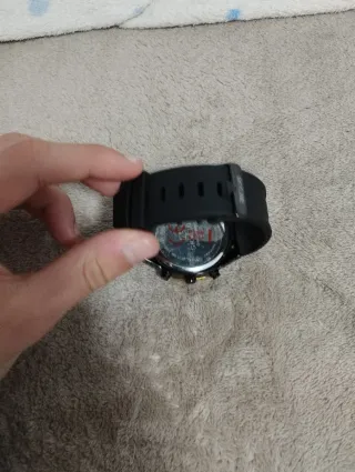 Reloj SKYLINE Negro y Dorado