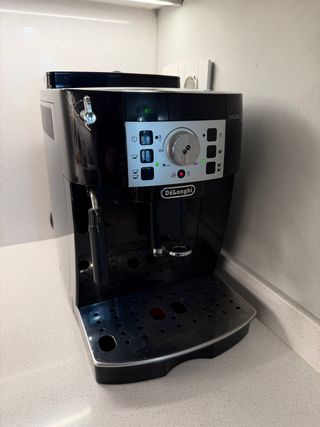 Cafetera Delonghi Magnifica S Automática