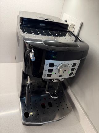 Cafetera Delonghi Magnifica S Automática