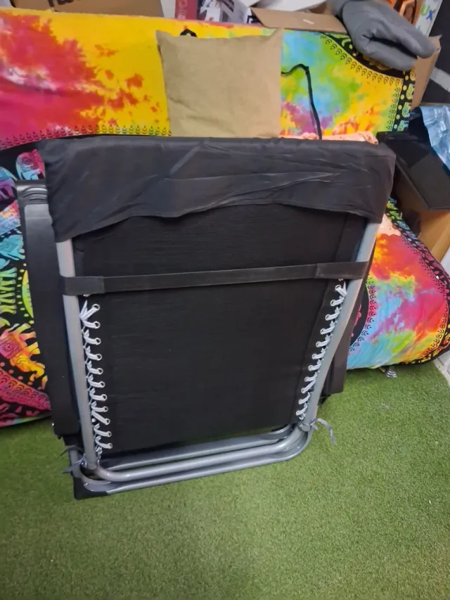 Tumbona plegable negra