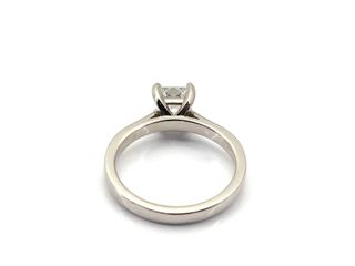 sortija oro 18k con piedra con diamante