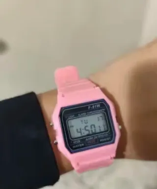 Reloj F-91W estilo Casio Rosa