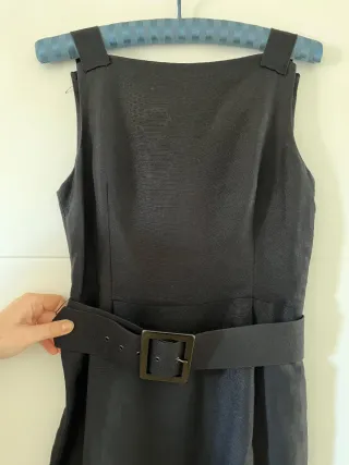 Vestido negro con cinturón