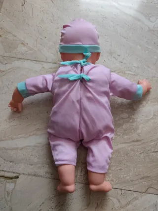 Muñeca bebé que llora