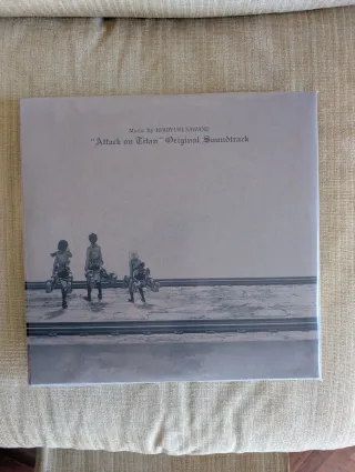 Vinil Attack on Titan Season 1 Azul e Branco