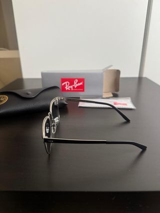 Gafas de sol Ray-Ban Clubmaster negras y plateadas