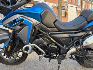 Voge 650 DS Moto Aventura Azul/Gris