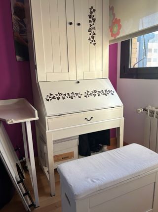 Mobile da ufficio bianco con panca