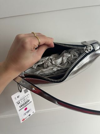 Bolso Zara plateado asimétrico nuevo con etiqueta