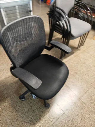Silla de oficina ergonómica negra x2