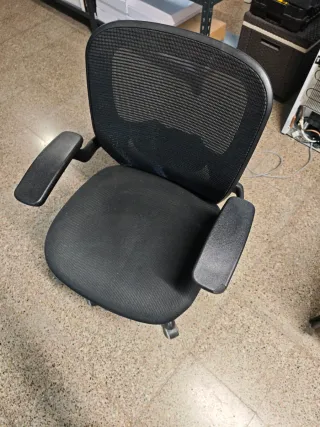 Silla de oficina ergonómica negra x2