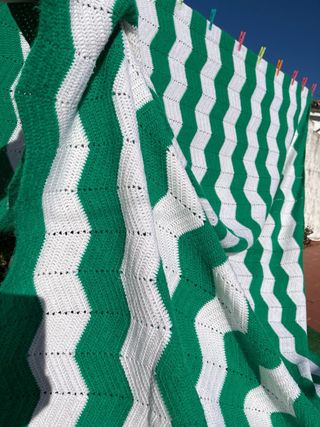 Manta de ganchillo patchwork hecha a mano