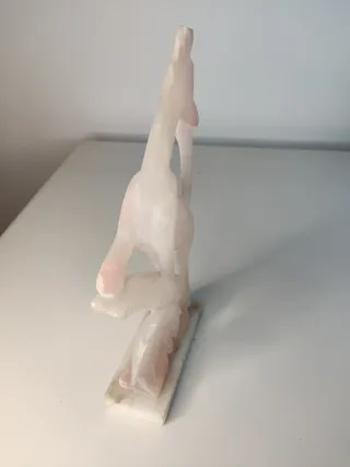 Figura decorativa de animal en piedra